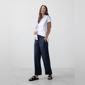 NWT! Banana Republic Preppy Navy WIDE-LEG MID-RISE CARGO PULL-ON PANT